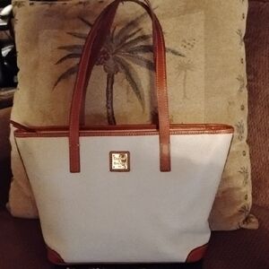 Dooney Bourke Leather Shoulder Bag
